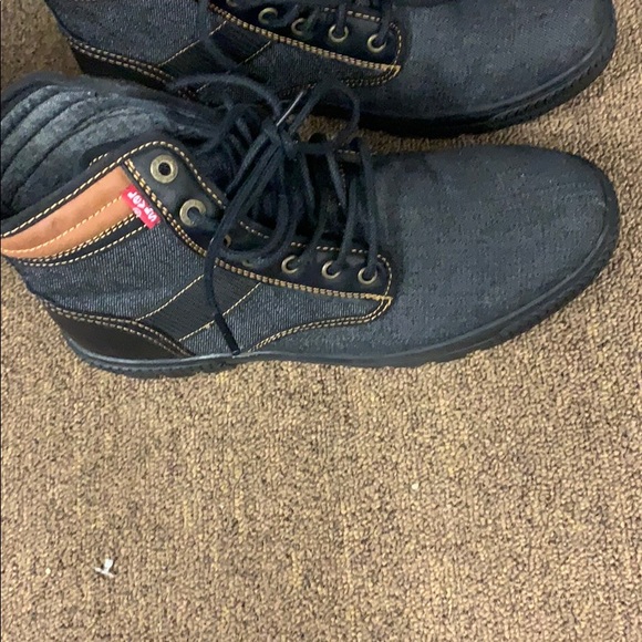 Brand new shoes - Picture 2 of 5